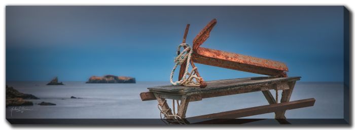 Island Bay Anchor Table