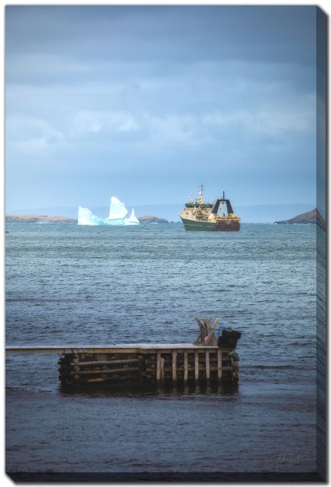 Island Iceberg Grey Day Boat 2